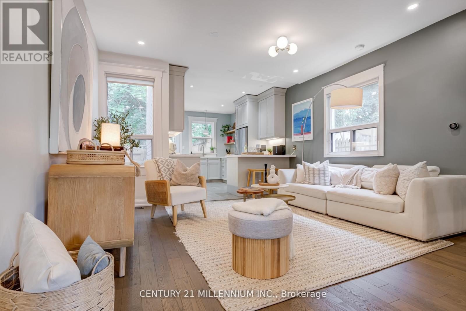 Photo 27 of 634 Woodbine Avenue, Toronto ON