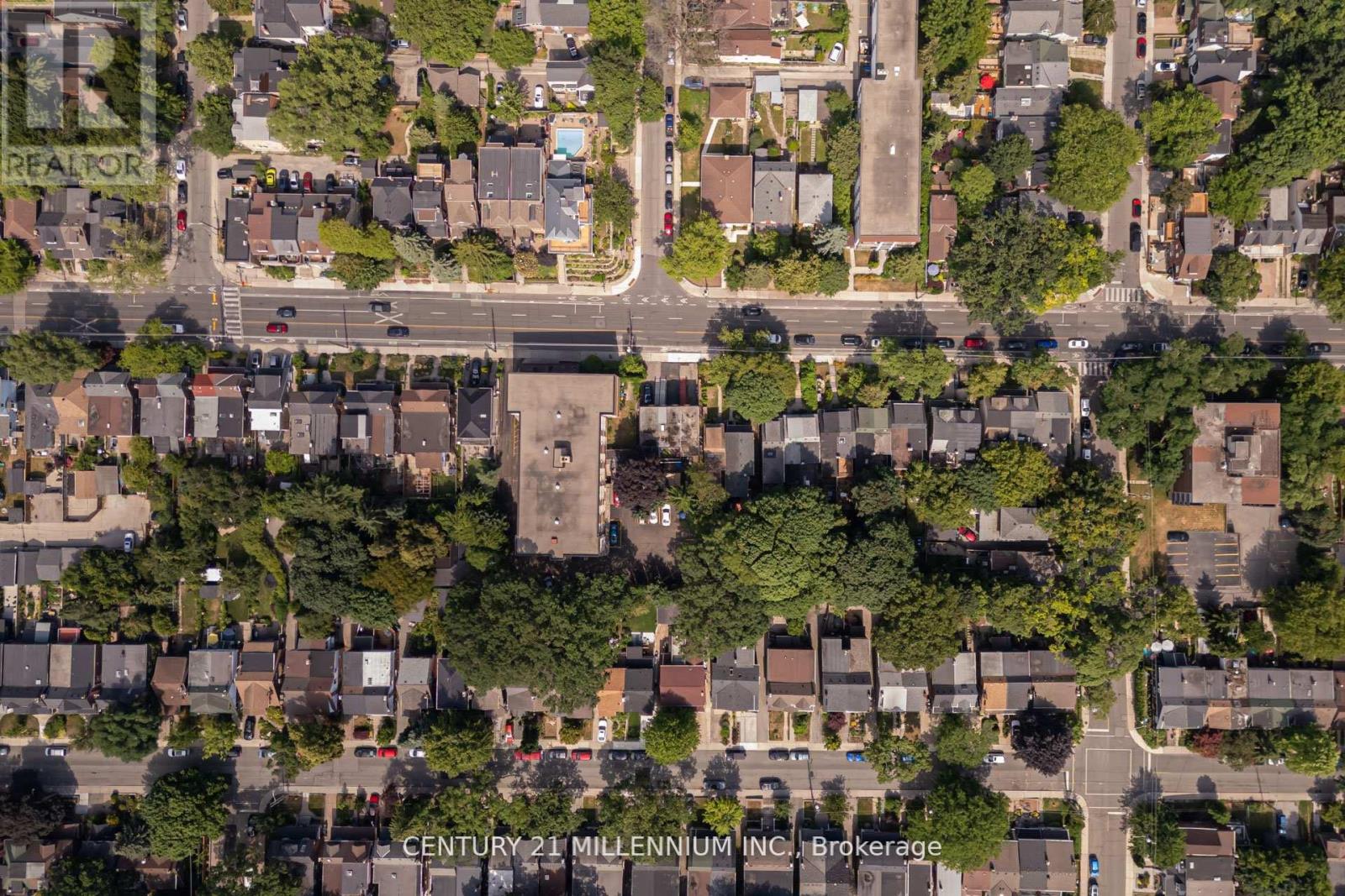 Photo 45 of 634 Woodbine Avenue, Toronto ON