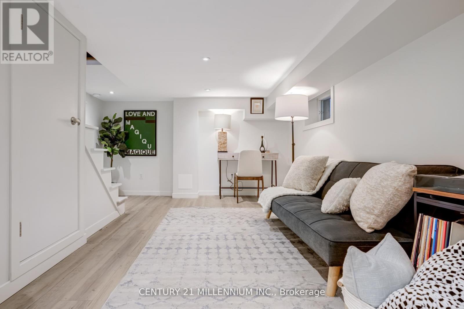 Photo 38 of 634 Woodbine Avenue, Toronto ON