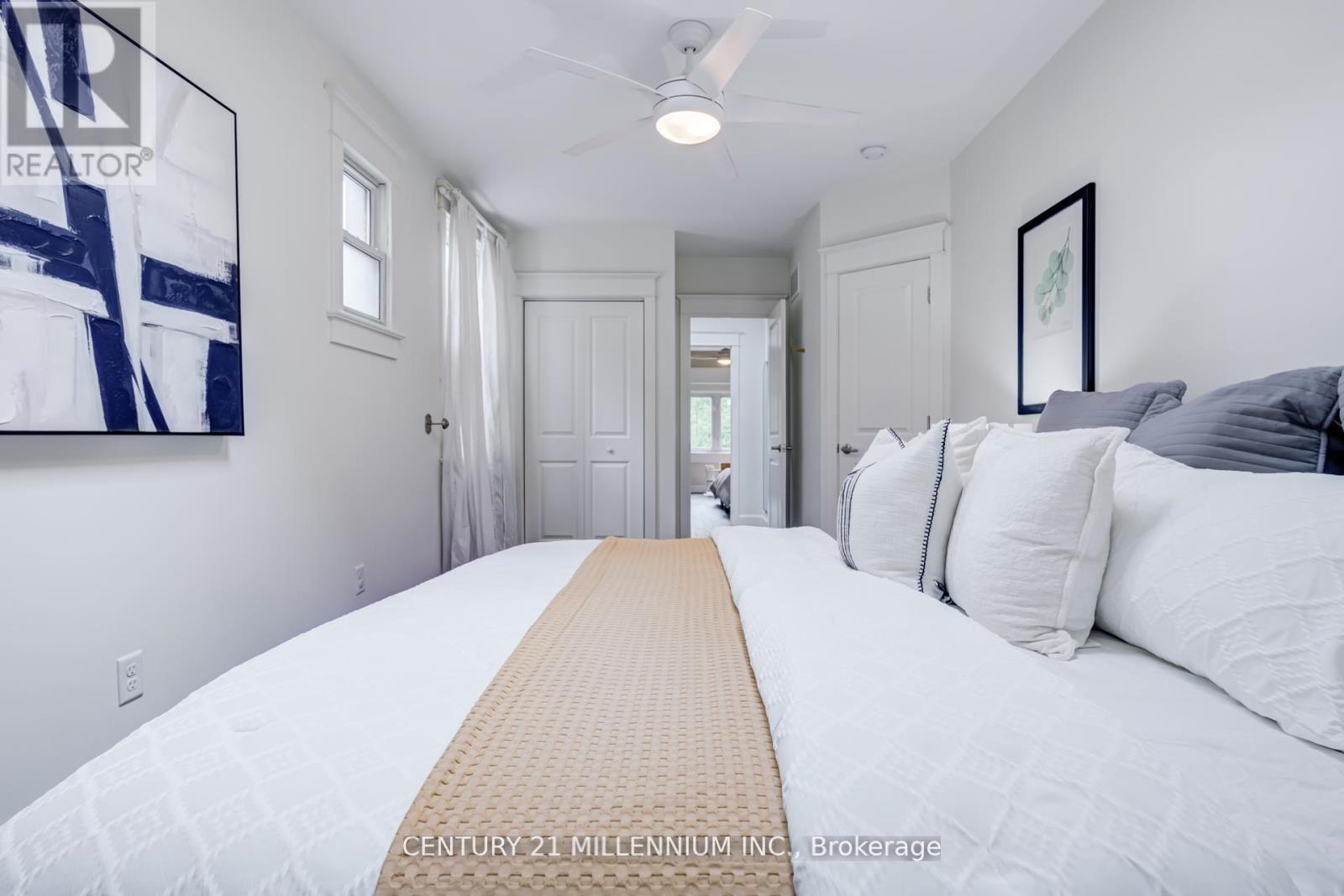 Photo 16 of 634 Woodbine Avenue, Toronto ON
