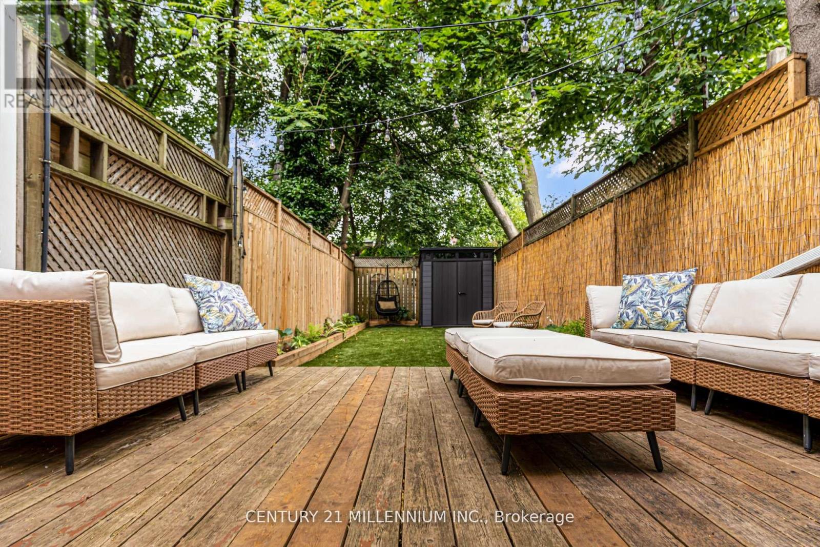 Photo 1 of 634 Woodbine Avenue, Toronto ON