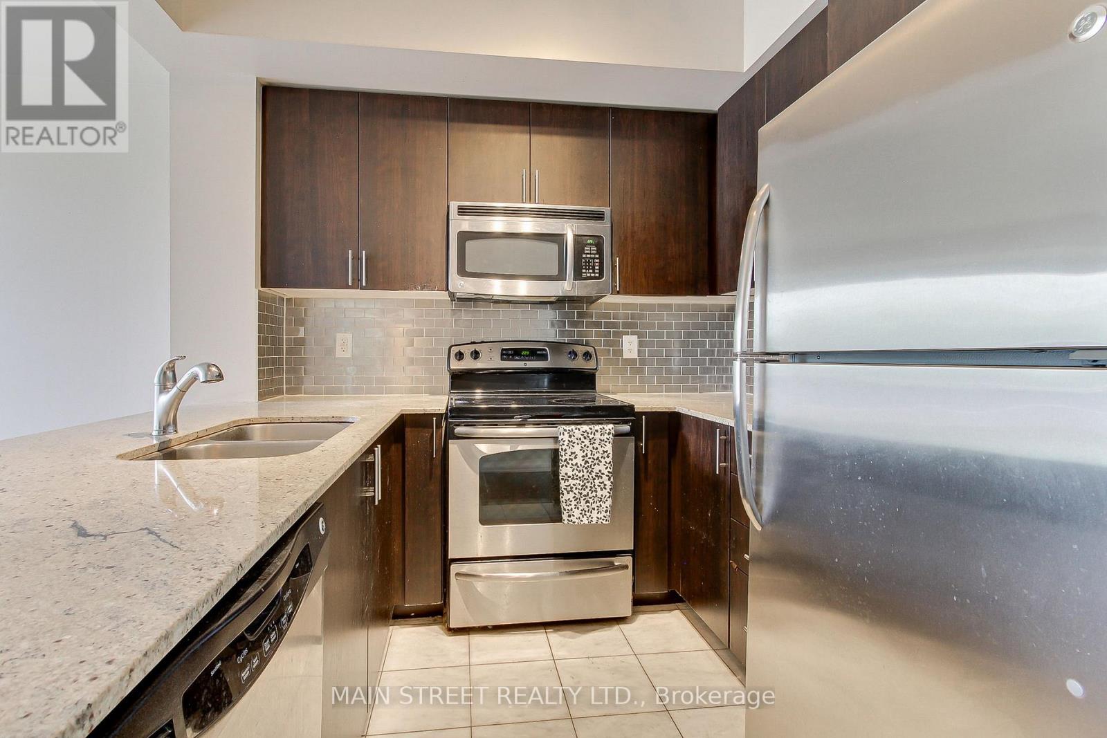 Photo 21 of 308 520 Steeles Avenue, Vaughan ON