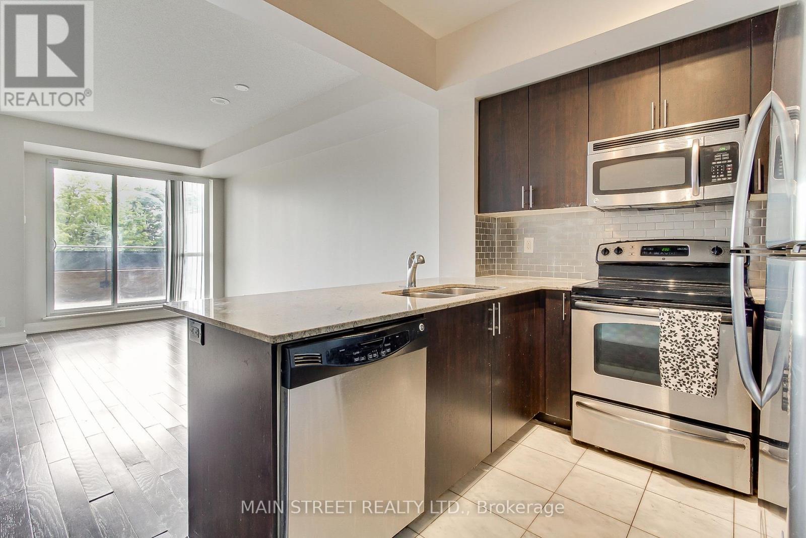 Photo 8 of 308 520 Steeles Avenue, Vaughan ON