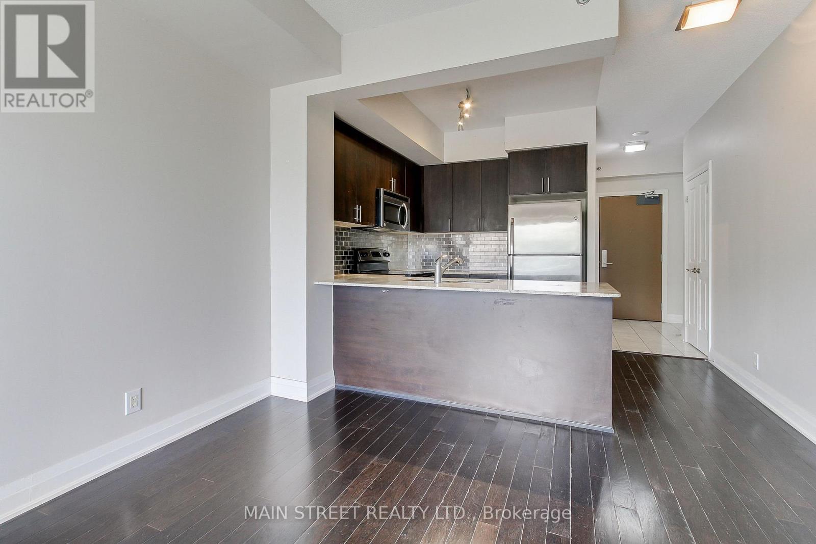 Photo 14 of 308 520 Steeles Avenue, Vaughan ON