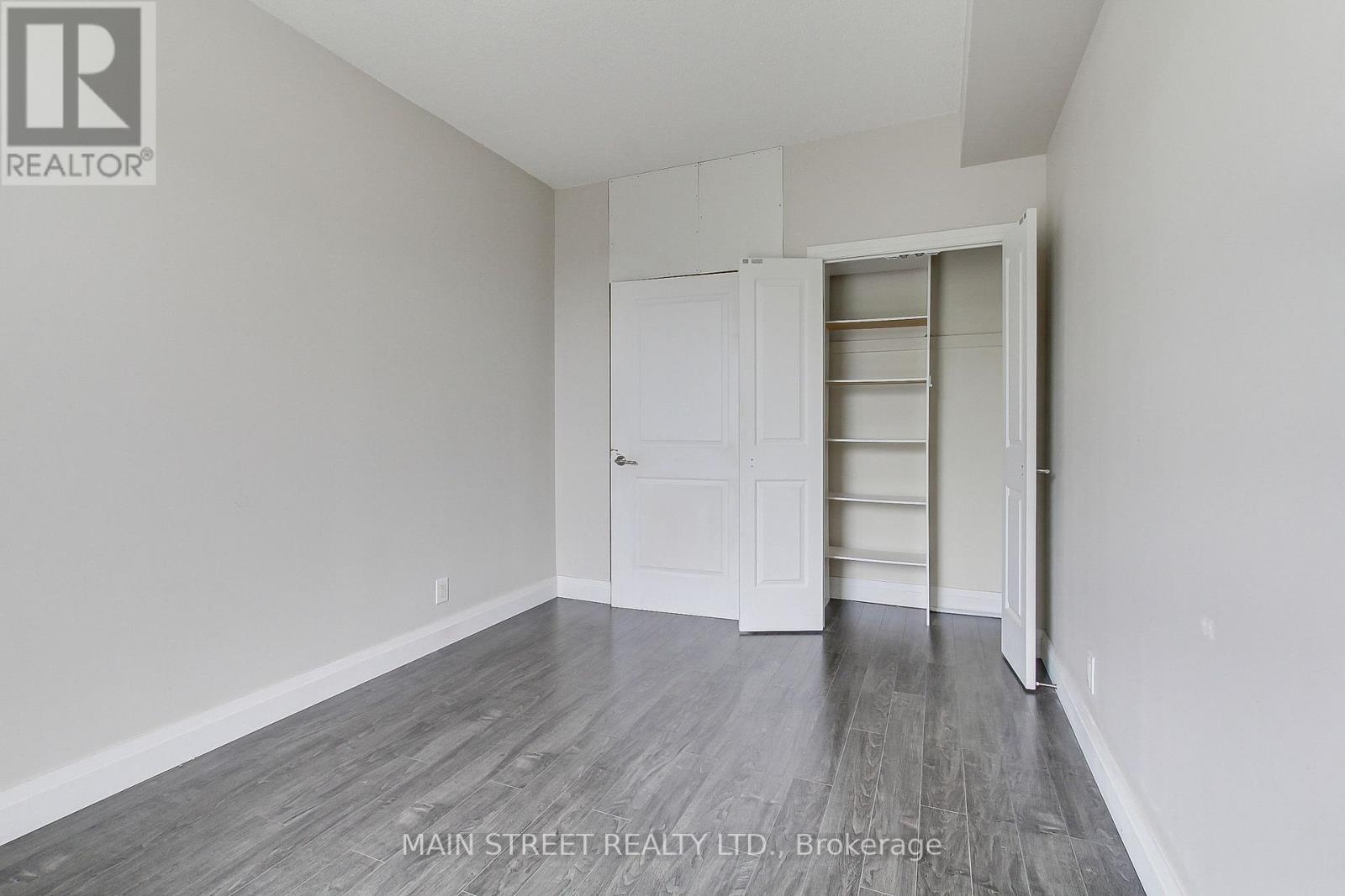 Photo 12 of 308 520 Steeles Avenue, Vaughan ON