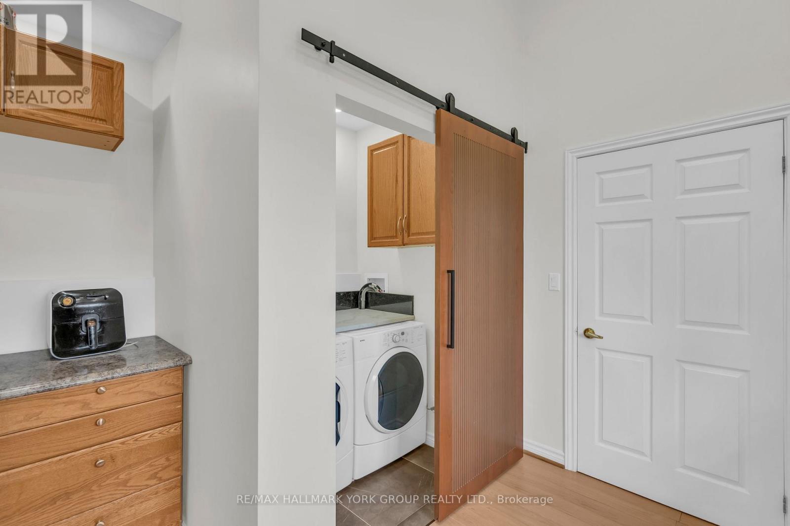 Photo 43 of 36 Ball Avenue E, Brock ON