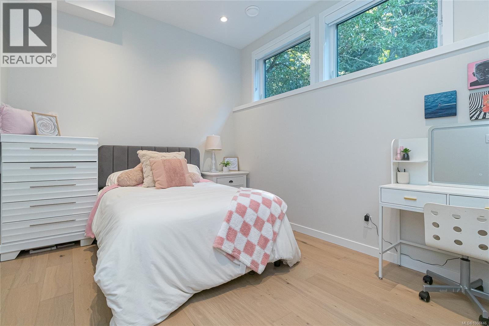 Photo 41 of 840 Haliburton Rd, Saanich BC