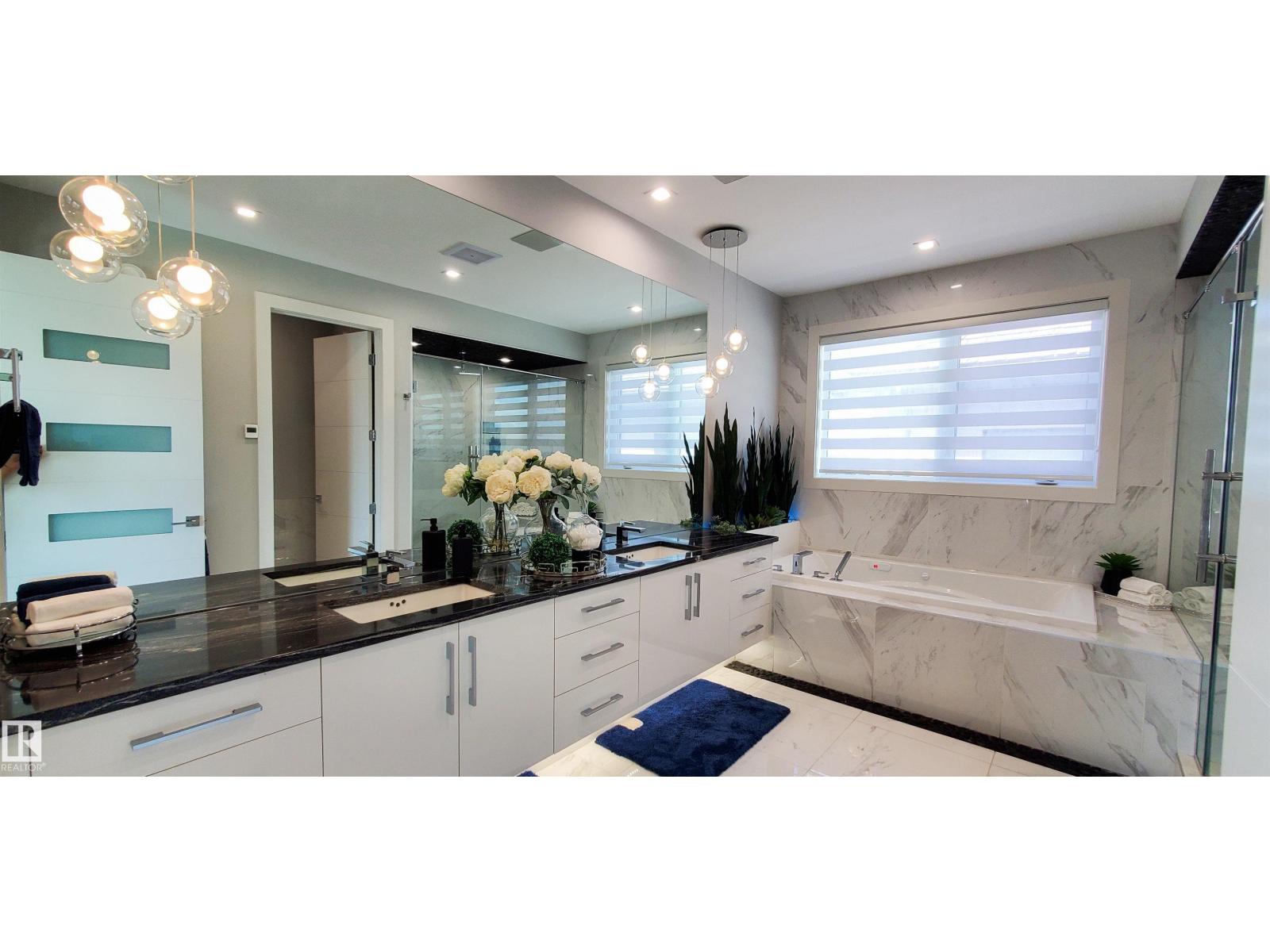 Photo 10 of 3627 Westcliff Wy Sw, Edmonton AB