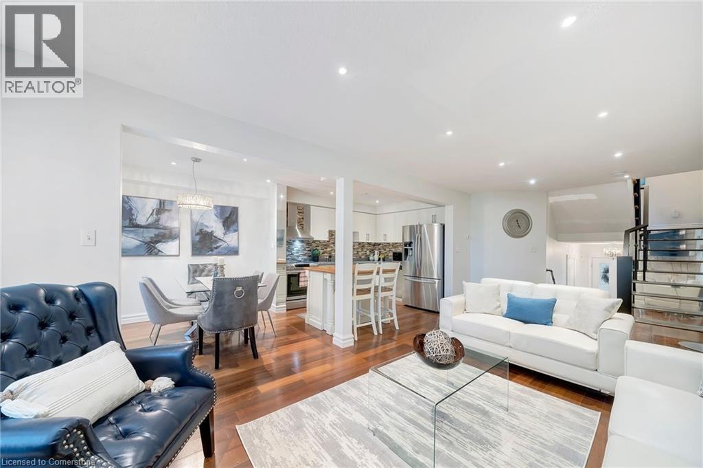 Photo 9 of 800 Paramount Drive Unit 28, Stoney Creek ON