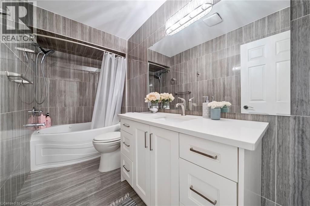Photo 21 of 800 Paramount Drive Unit 28, Stoney Creek ON