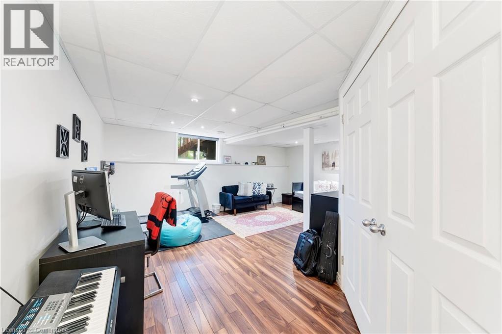 Photo 24 of 800 Paramount Drive Unit 28, Stoney Creek ON