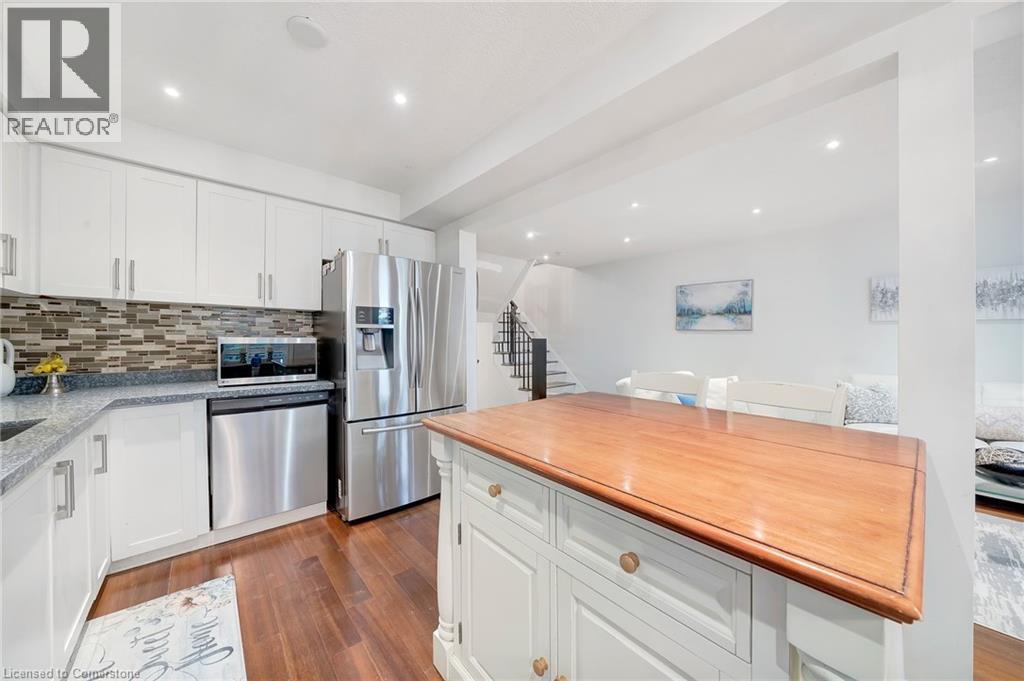 Photo 12 of 800 Paramount Drive Unit 28, Stoney Creek ON