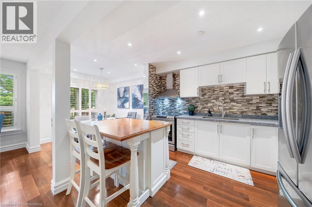 Photo 16 of 800 Paramount Drive Unit 28, Stoney Creek ON