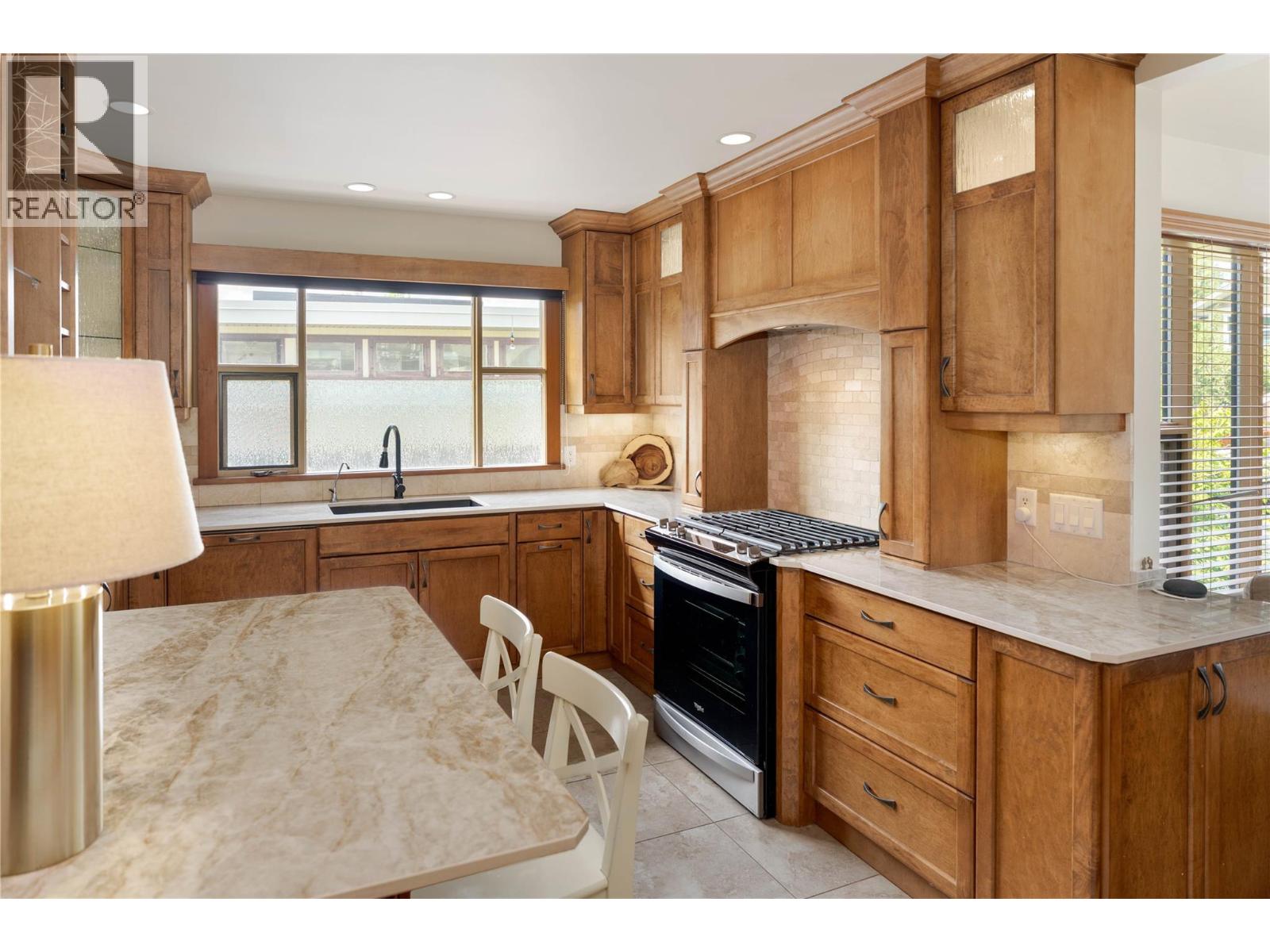  354 BURNE Avenue, Kelowna