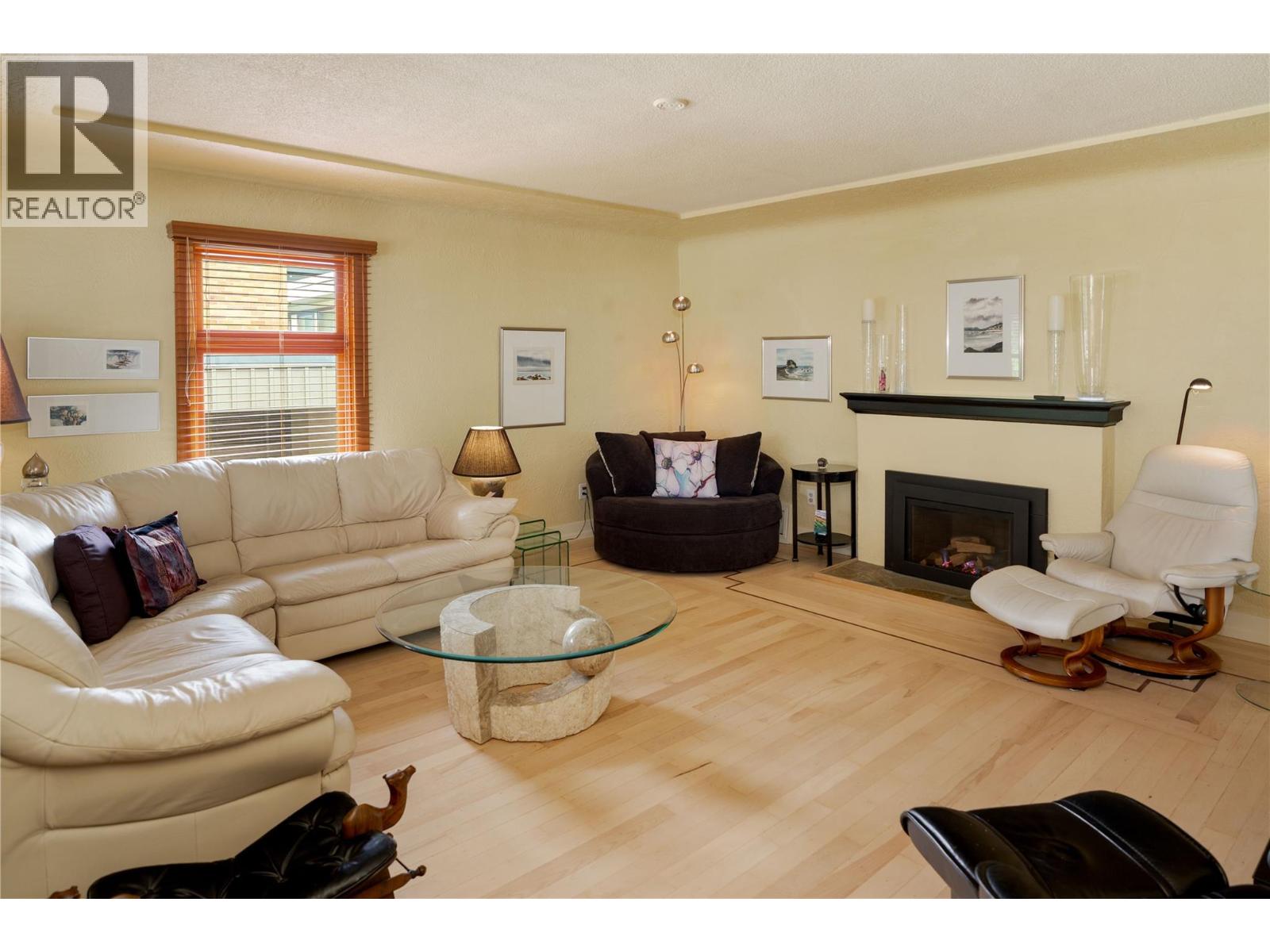  354 BURNE Avenue, Kelowna