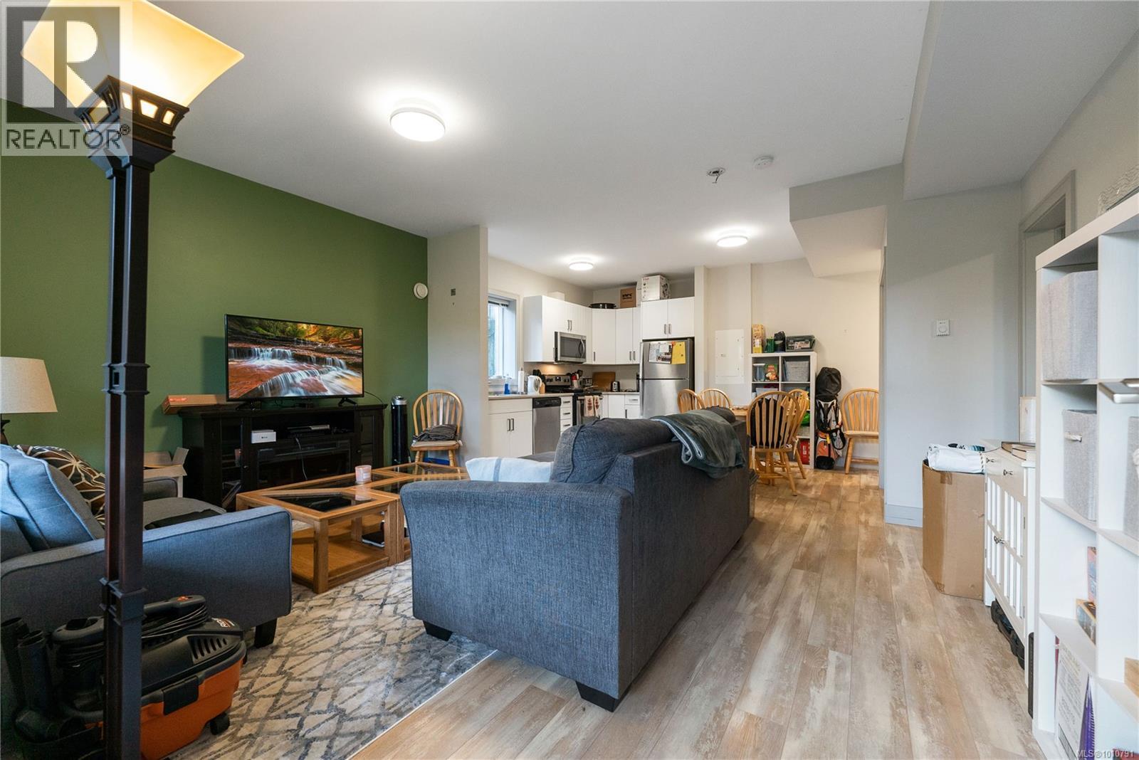 Photo 2 of 4981 Dunn Pl, Nanaimo BC