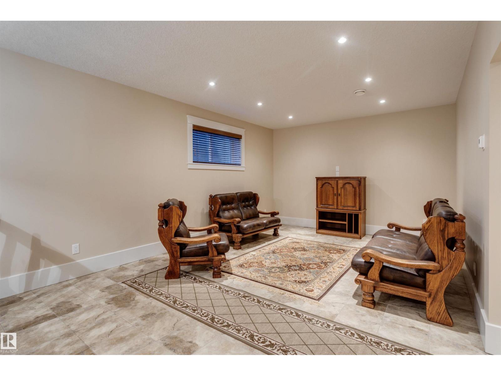 Photo 31 of 11026 80 Av Nw, Edmonton AB