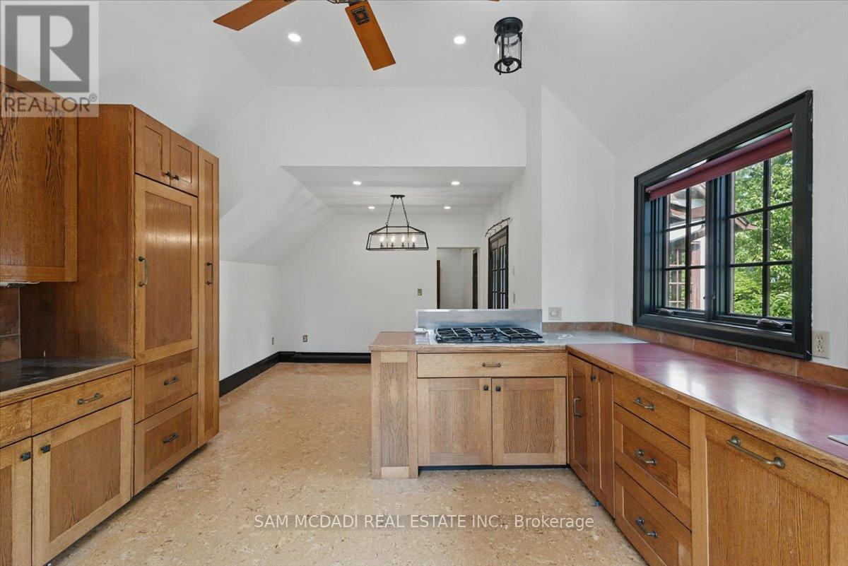 Photo 37 of 62 Maple Avenue S, Mississauga ON