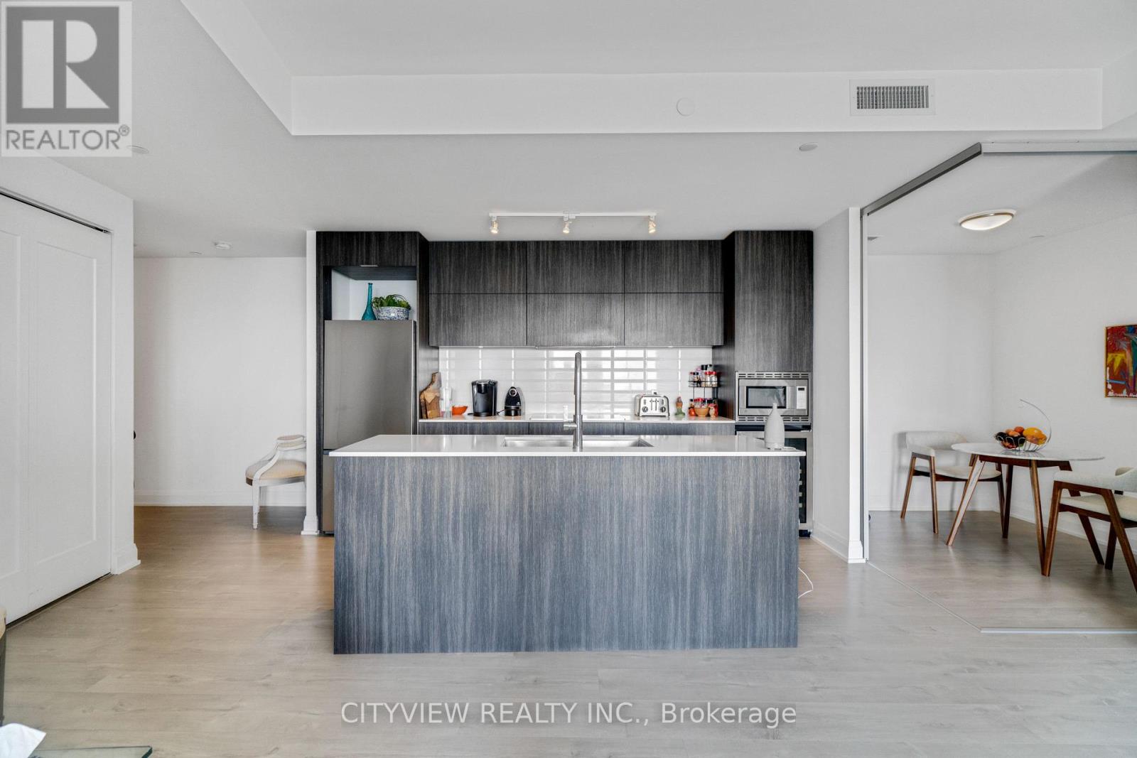 Photo 10 of 304 110 Marine Parade Drive, Toronto ON