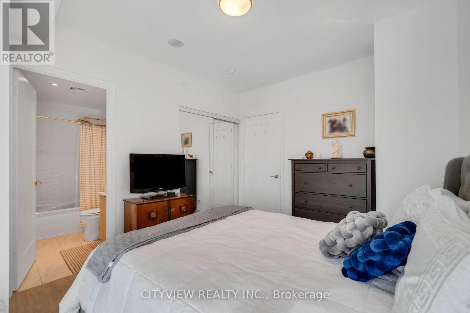 Photo 20 of 304 110 Marine Parade Drive, Toronto ON