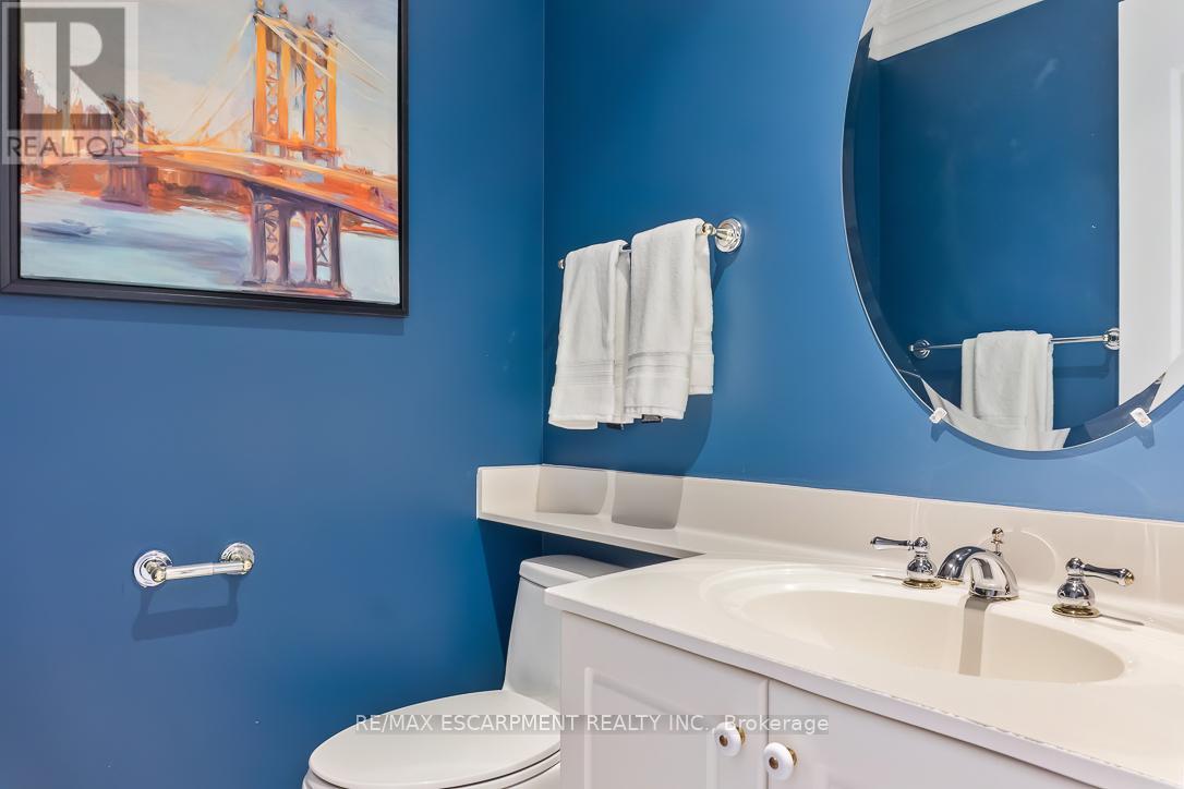 Photo 38 of Ph 7 1900 The Collegeway, Mississauga ON