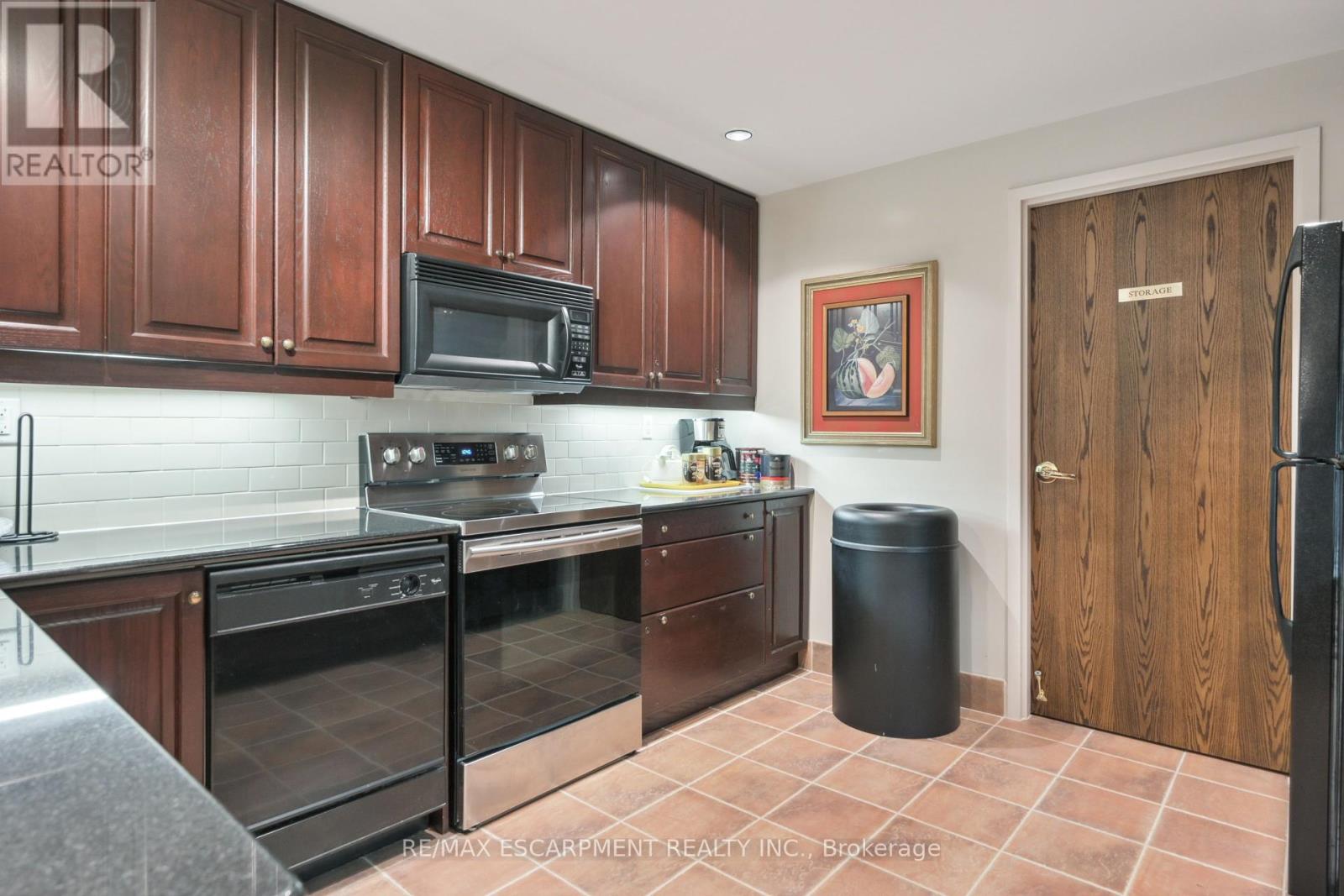 Photo 8 of Ph 7 1900 The Collegeway, Mississauga ON