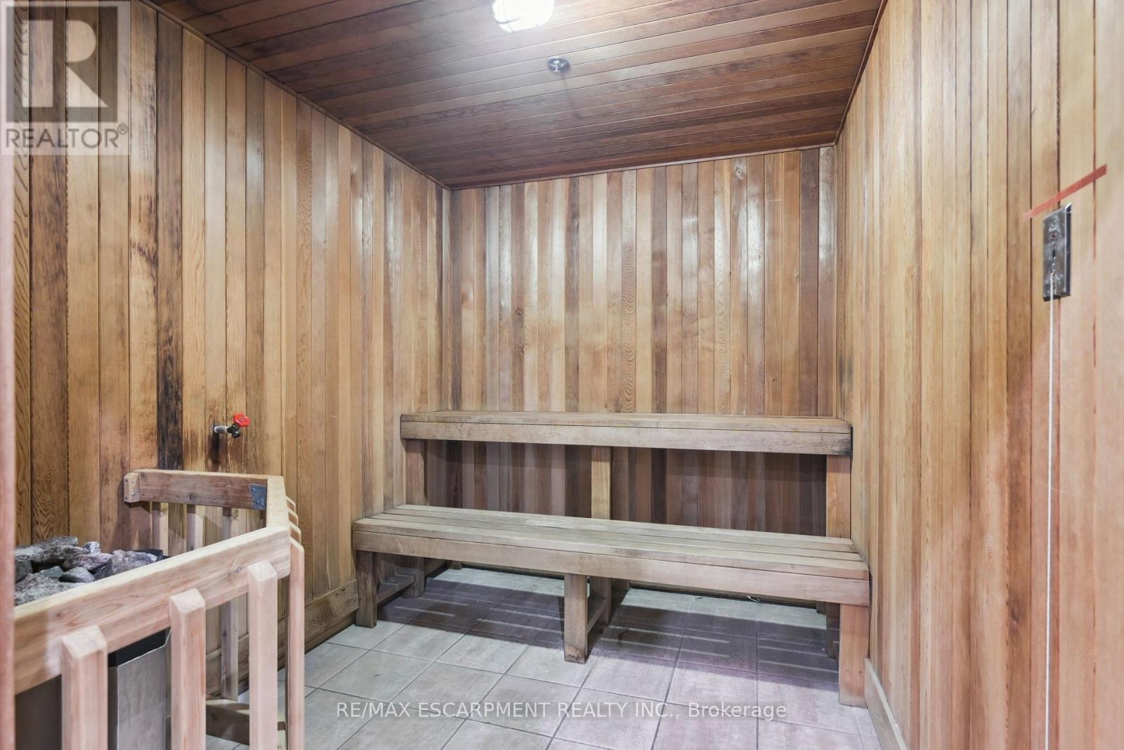 Photo 36 of Ph 7 1900 The Collegeway, Mississauga ON