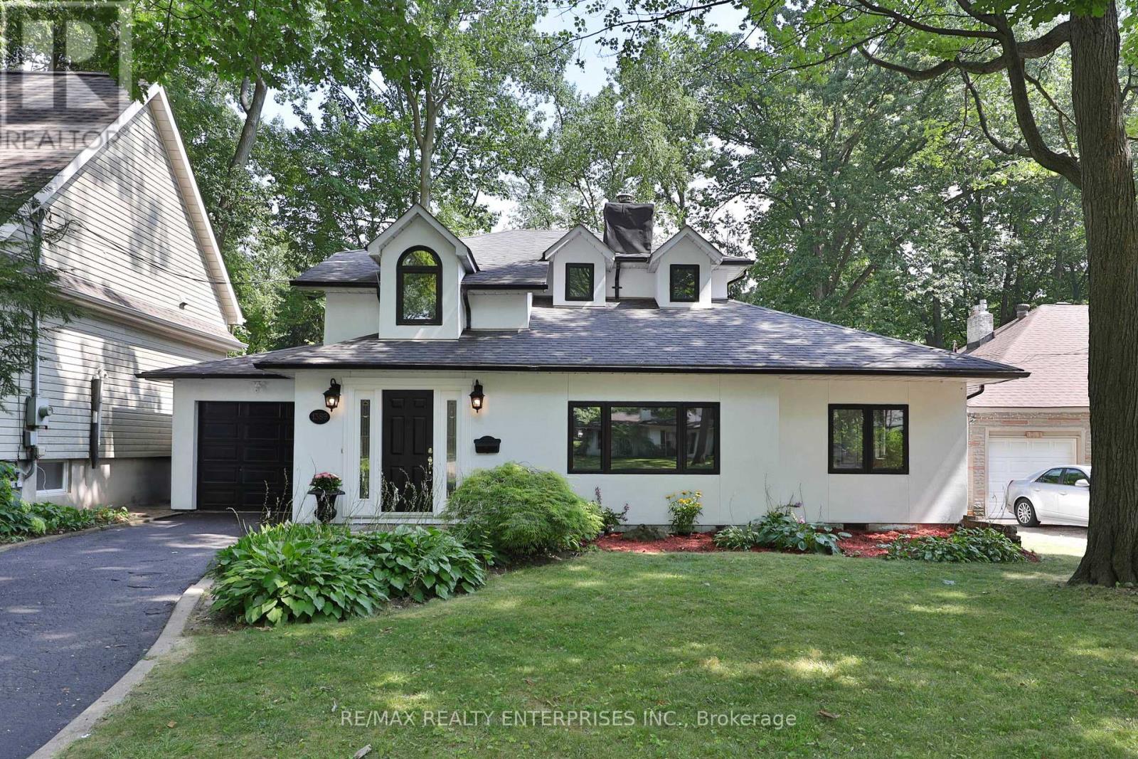 Photo 5 of 1389 Milton Avenue, Mississauga ON
