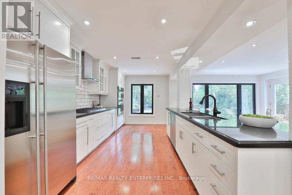 Photo 33 of 1389 Milton Avenue, Mississauga ON