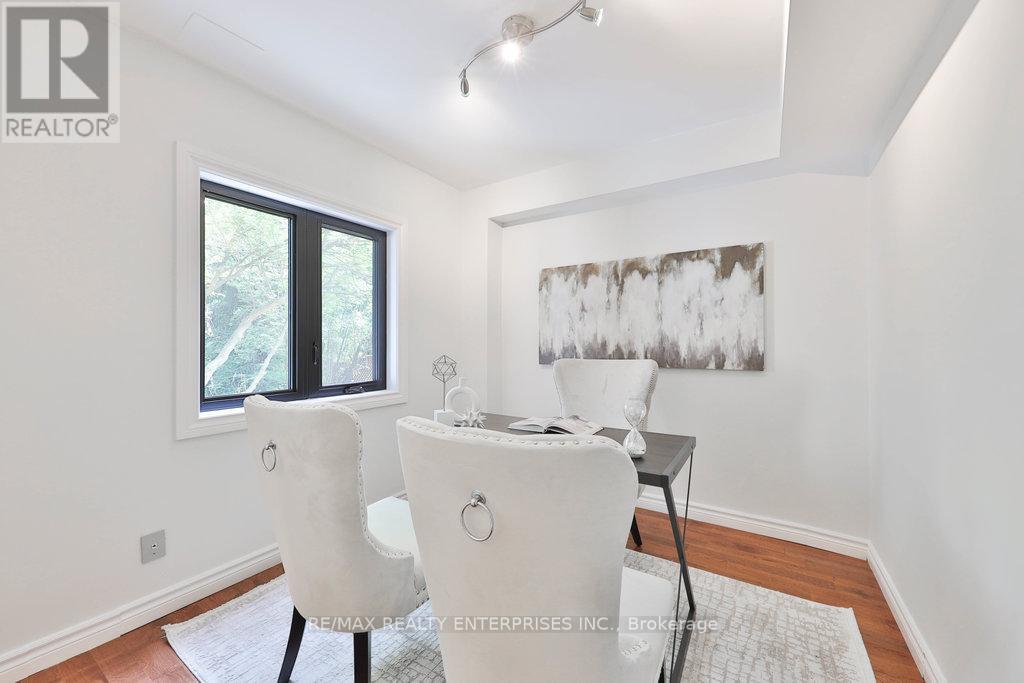 Photo 19 of 1389 Milton Avenue, Mississauga ON