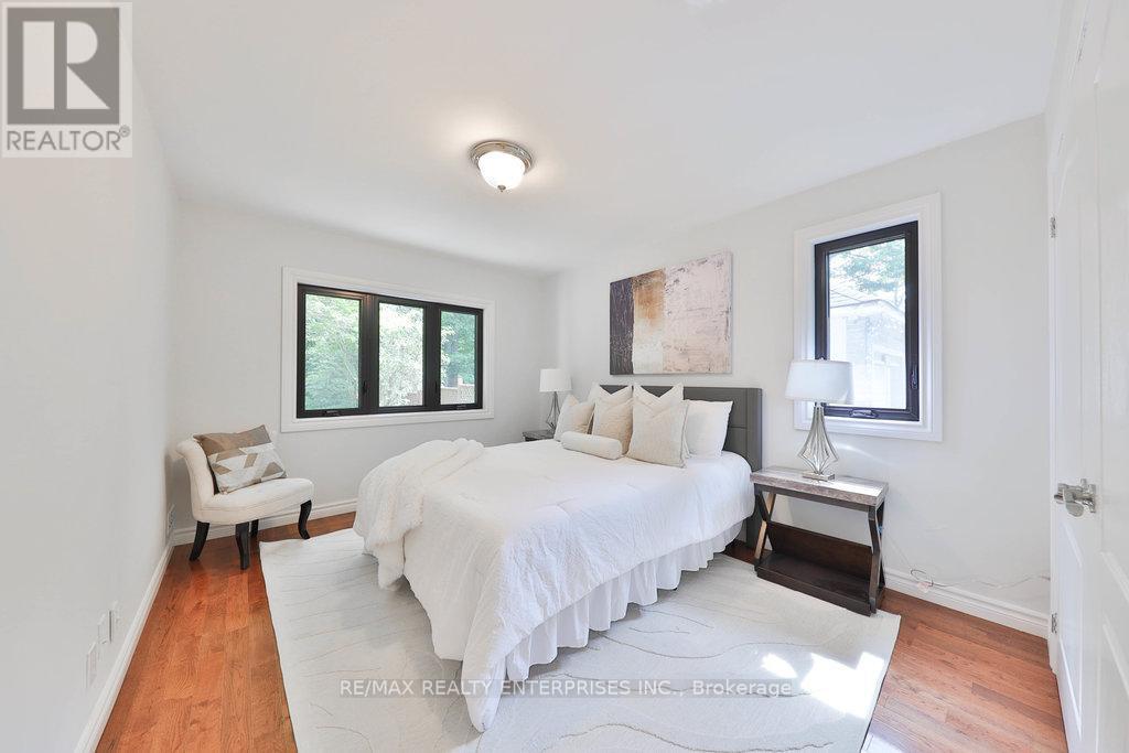 Photo 2 of 1389 Milton Avenue, Mississauga ON