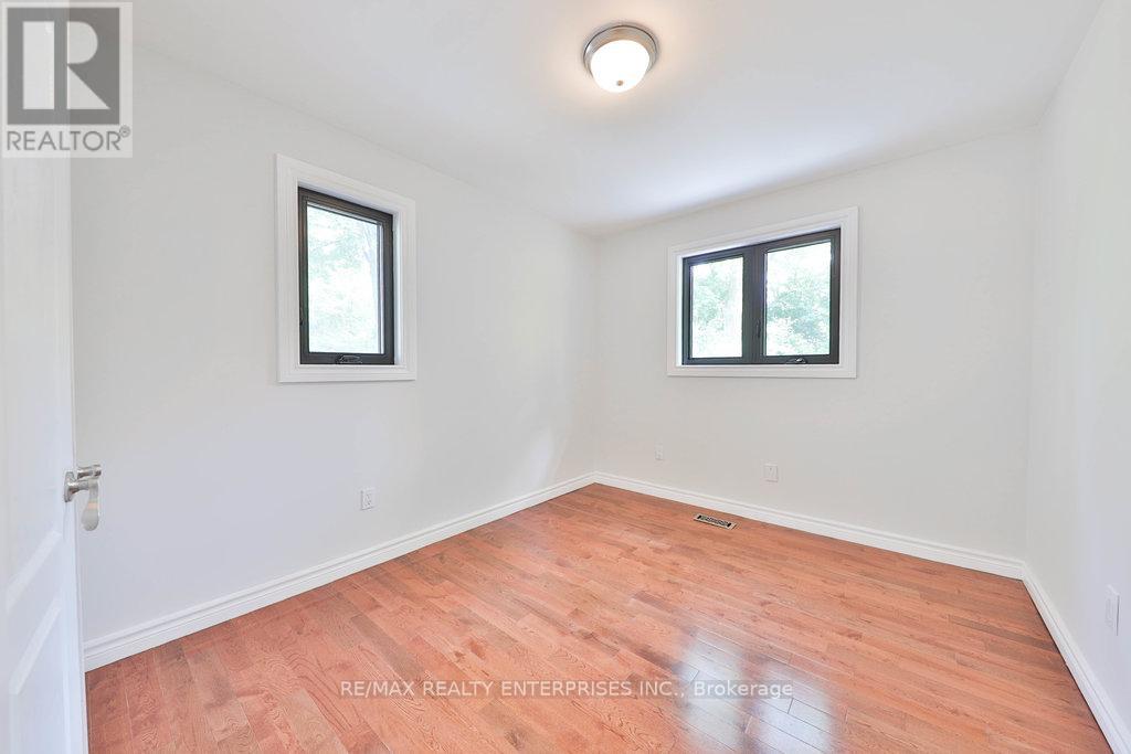 Photo 7 of 1389 Milton Avenue, Mississauga ON