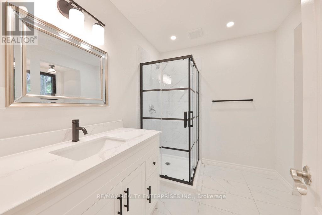 Photo 21 of 1389 Milton Avenue, Mississauga ON