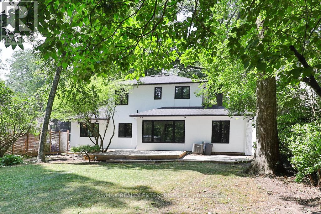 Photo 11 of 1389 Milton Avenue, Mississauga ON