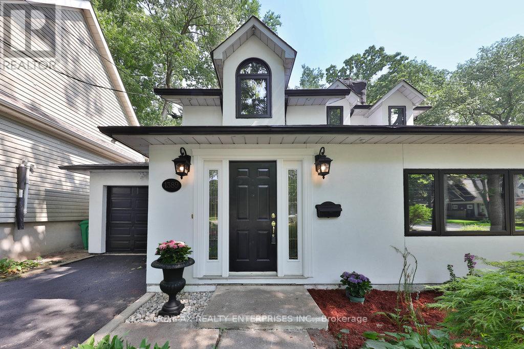 Photo 3 of 1389 Milton Avenue, Mississauga ON