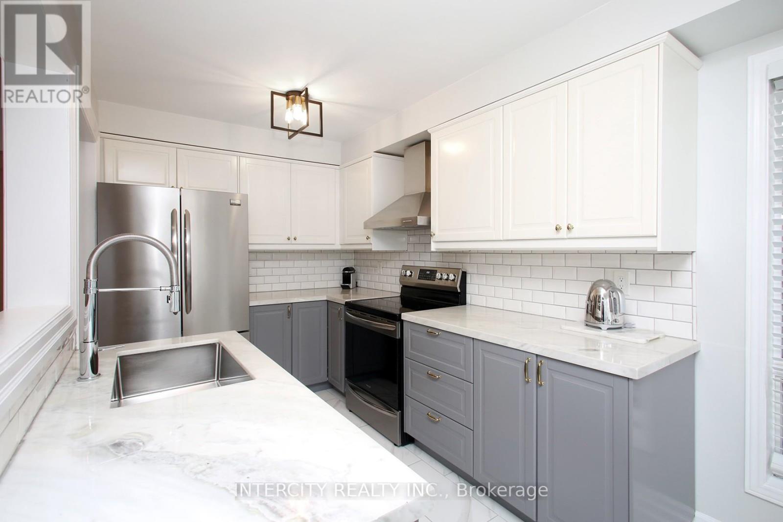 Photo 10 of 5 Humbershed Crescent, Caledon ON