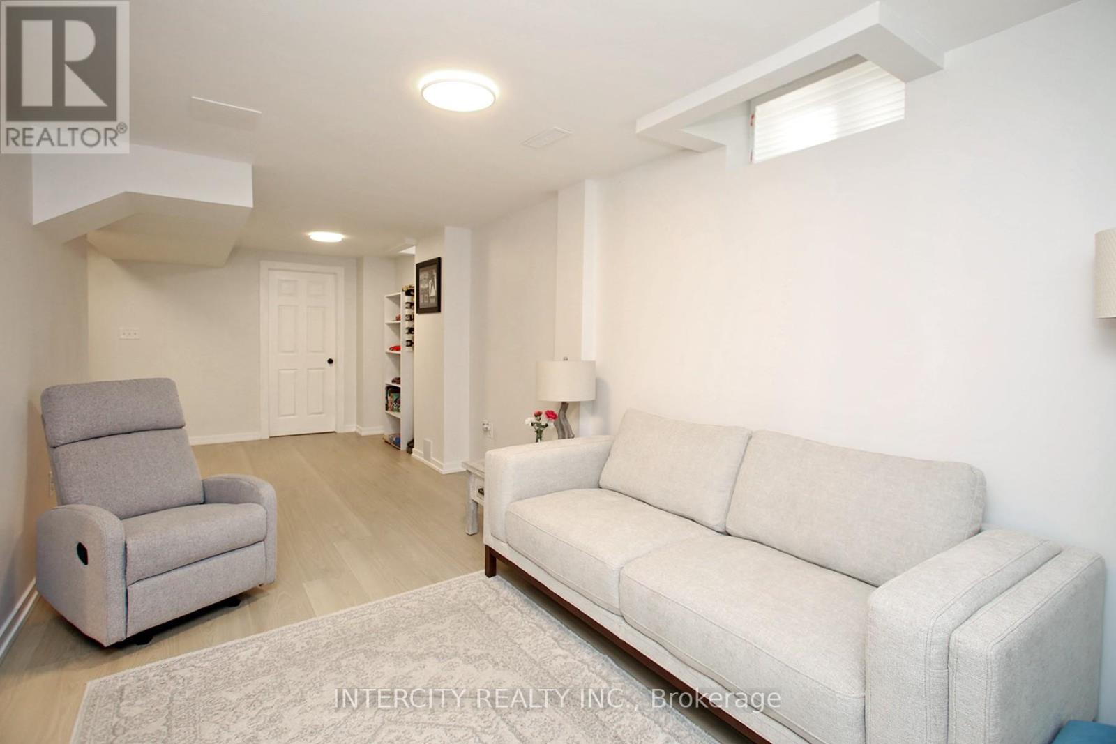Photo 25 of 5 Humbershed Crescent, Caledon ON
