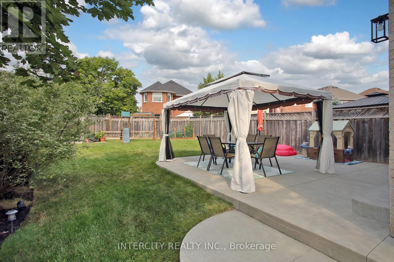 Photo 29 of 5 Humbershed Crescent, Caledon ON
