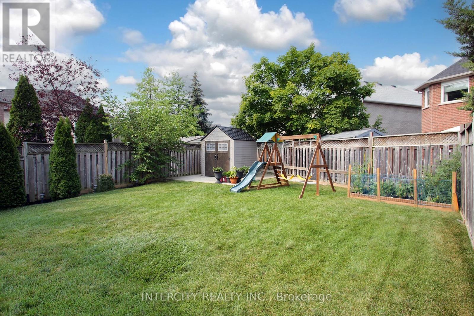Photo 18 of 5 Humbershed Crescent, Caledon ON