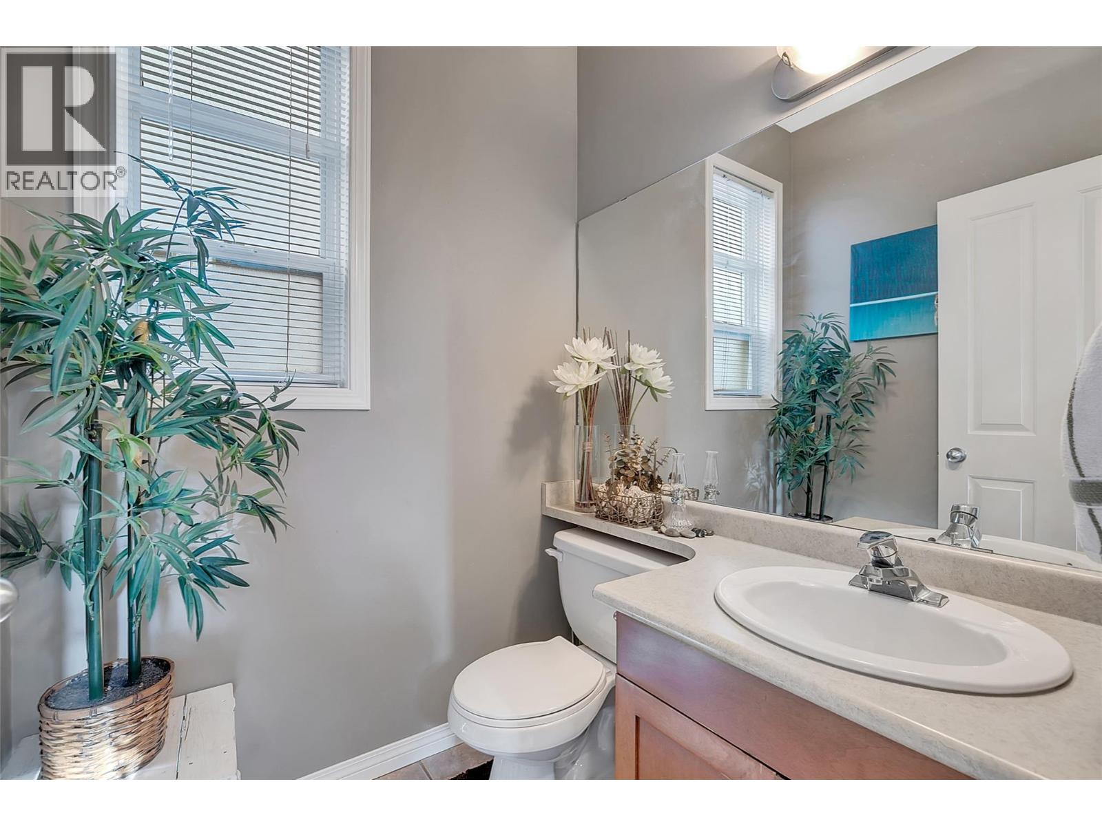  105 mccurdy Road East, Kelowna