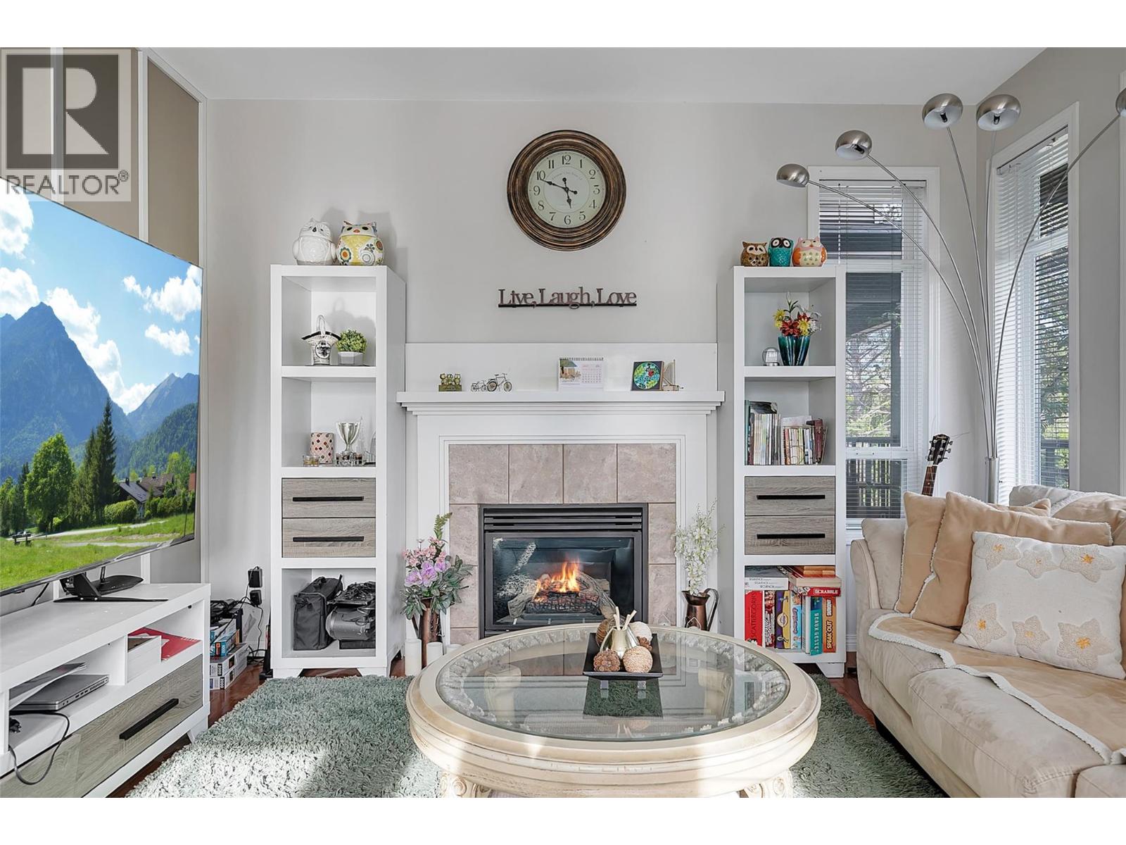  105 mccurdy Road East, Kelowna