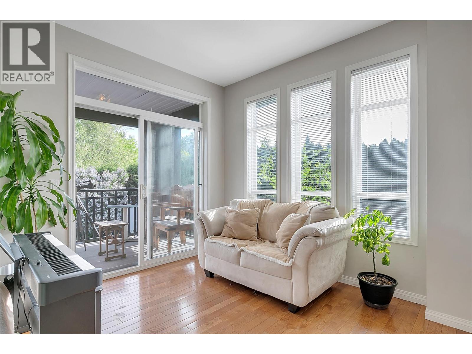  105 mccurdy Road East, Kelowna