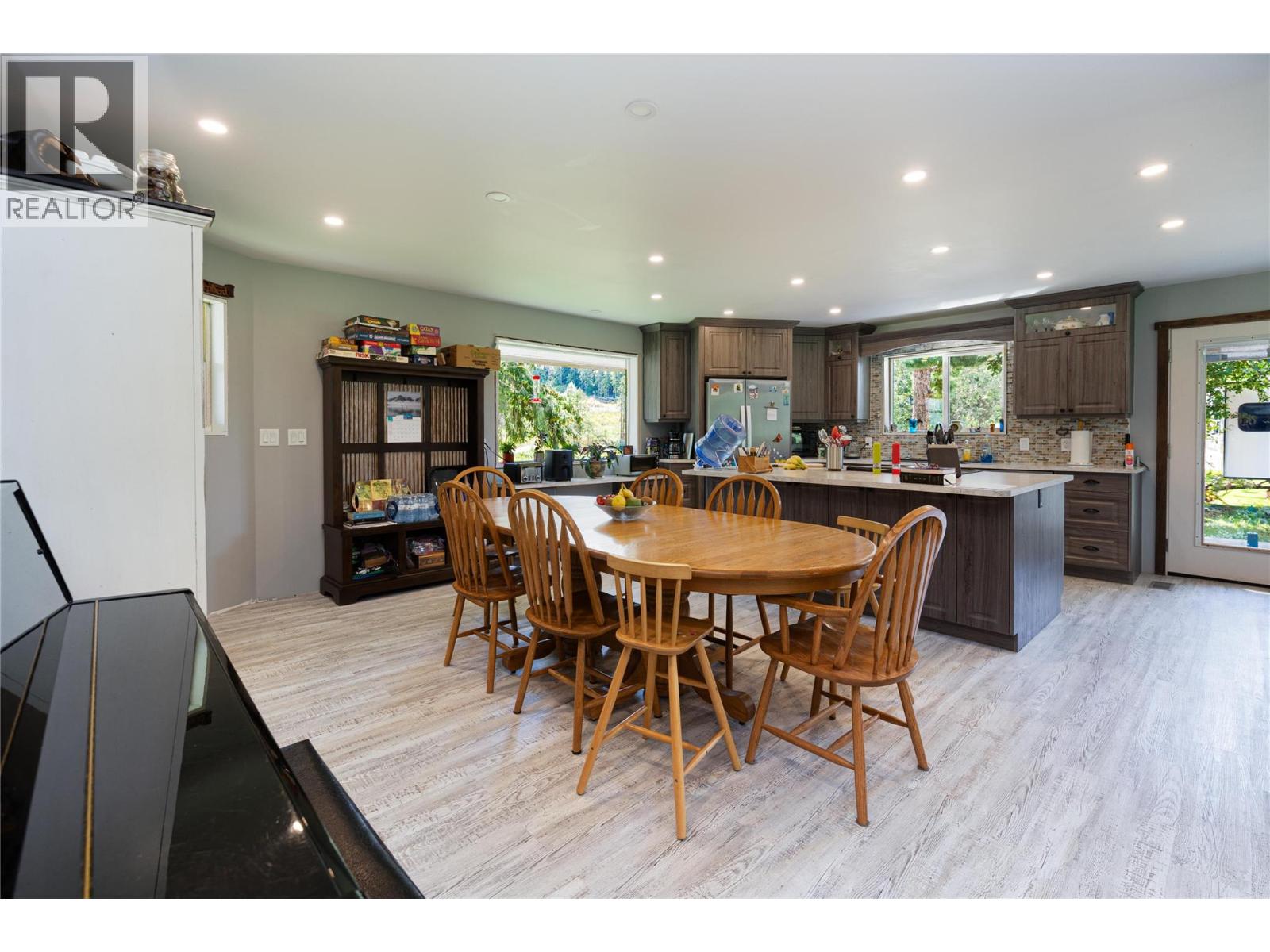 Photo 4 of 414 Mallory Road, Enderby BC
