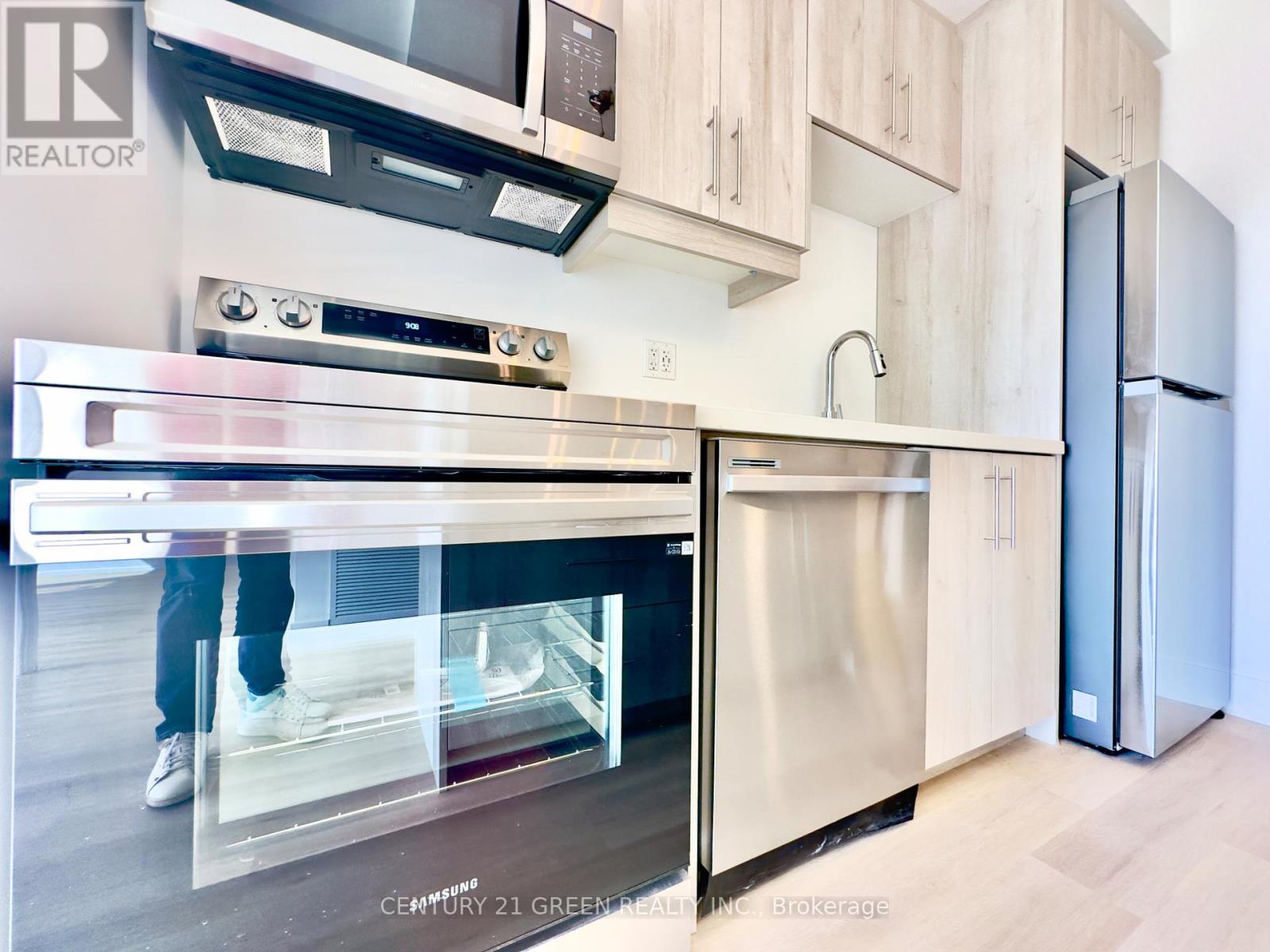 Photo 4 of 913 575 Conklin Road N, Brantford ON