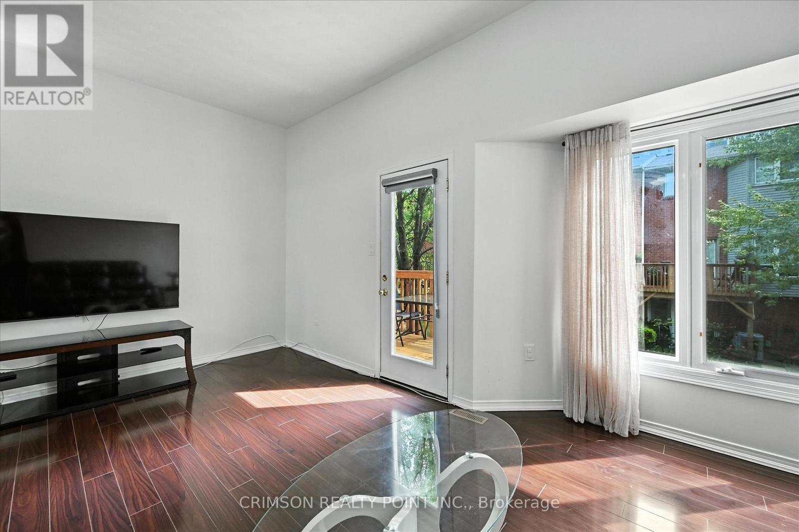 Photo 24 of 47 72 Stone Church Road W, Hamilton ON