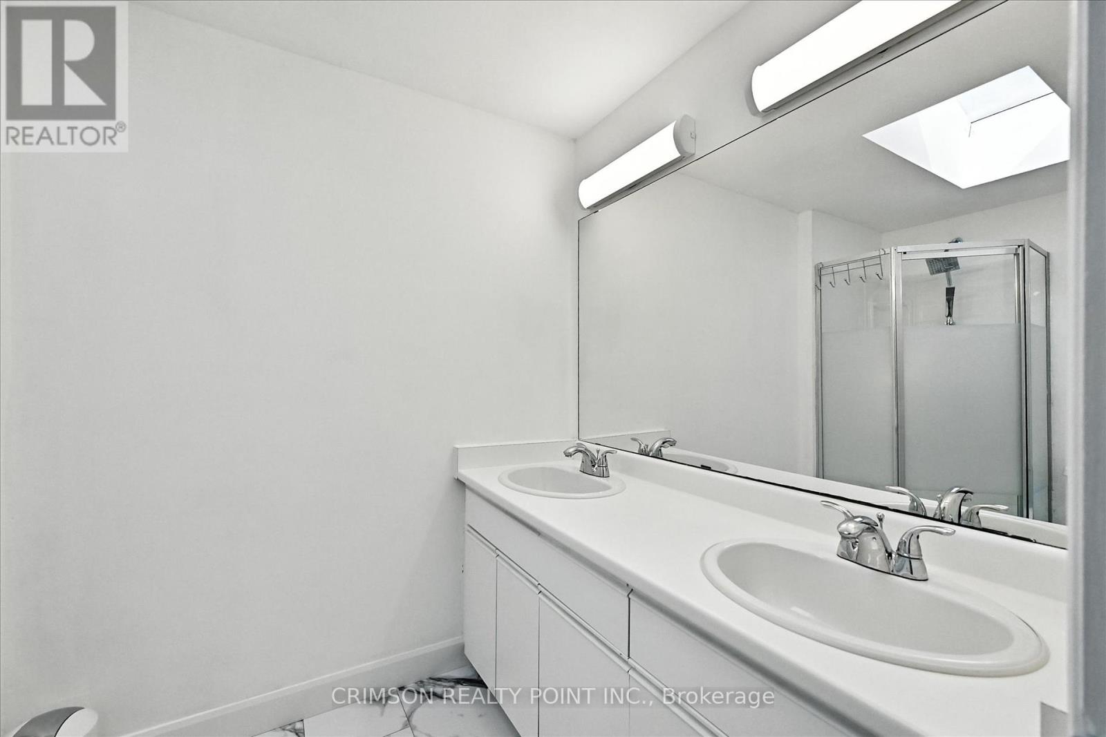 Photo 16 of 47 72 Stone Church Road W, Hamilton ON