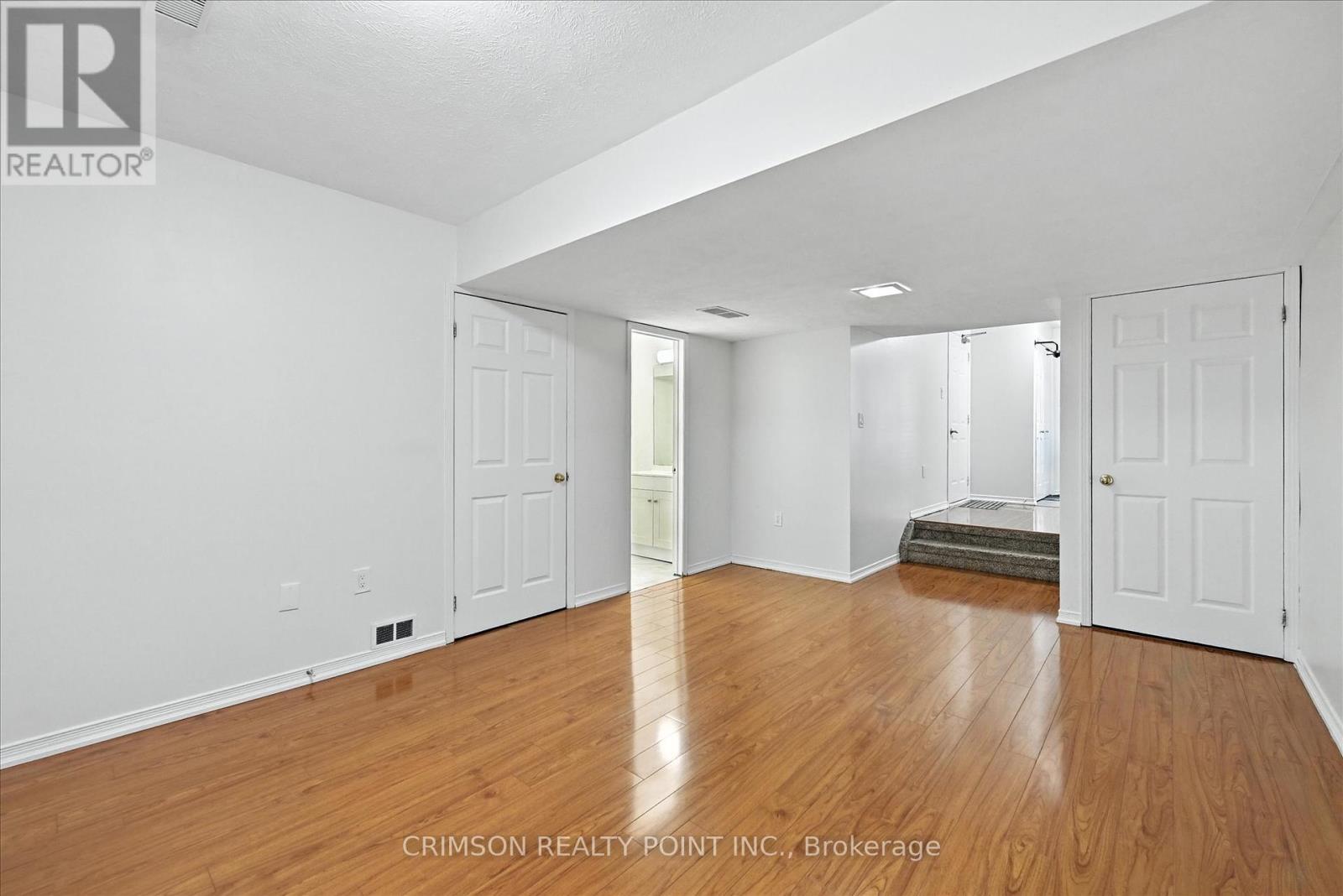 Photo 17 of 47 72 Stone Church Road W, Hamilton ON