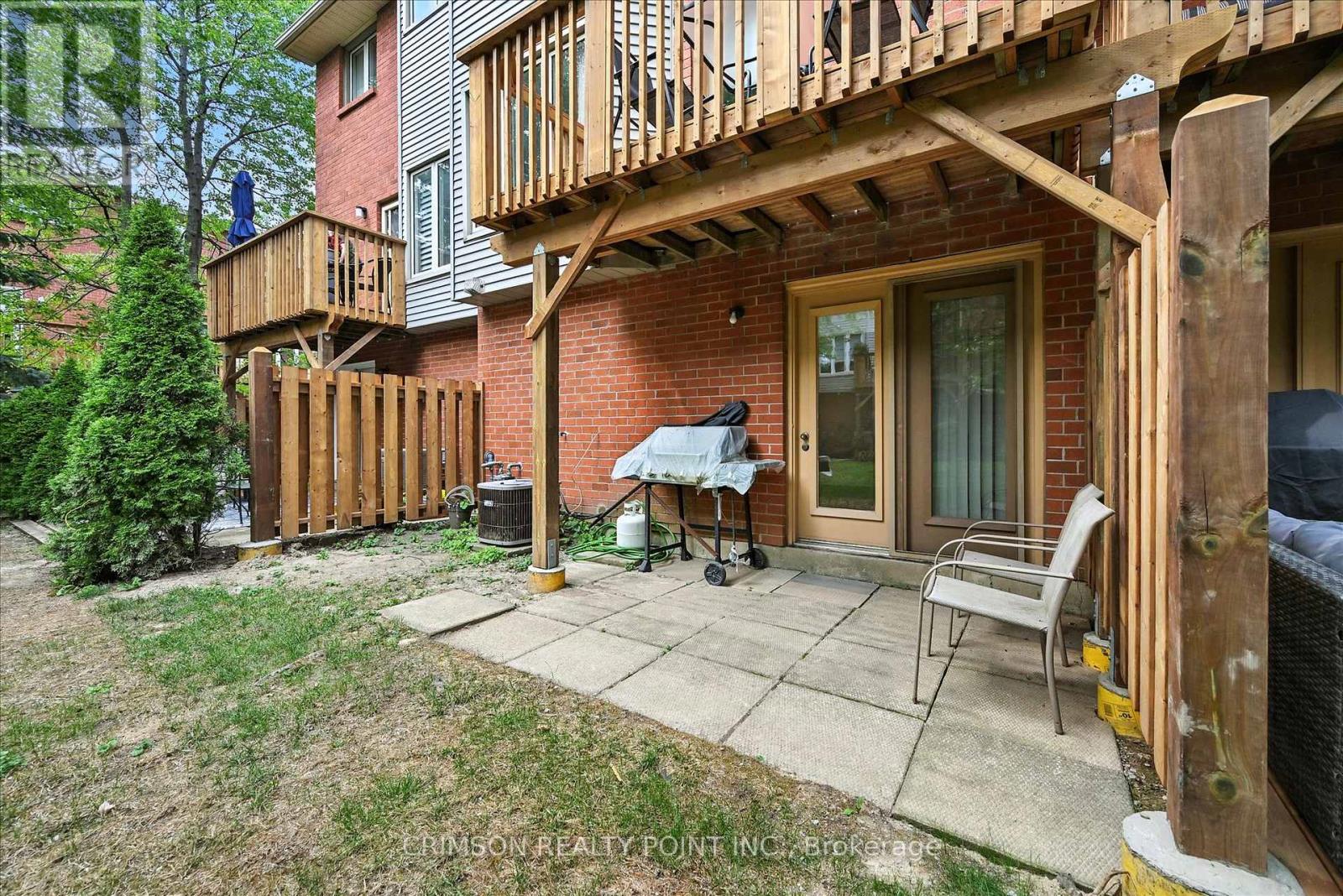 Photo 3 of 47 72 Stone Church Road W, Hamilton ON