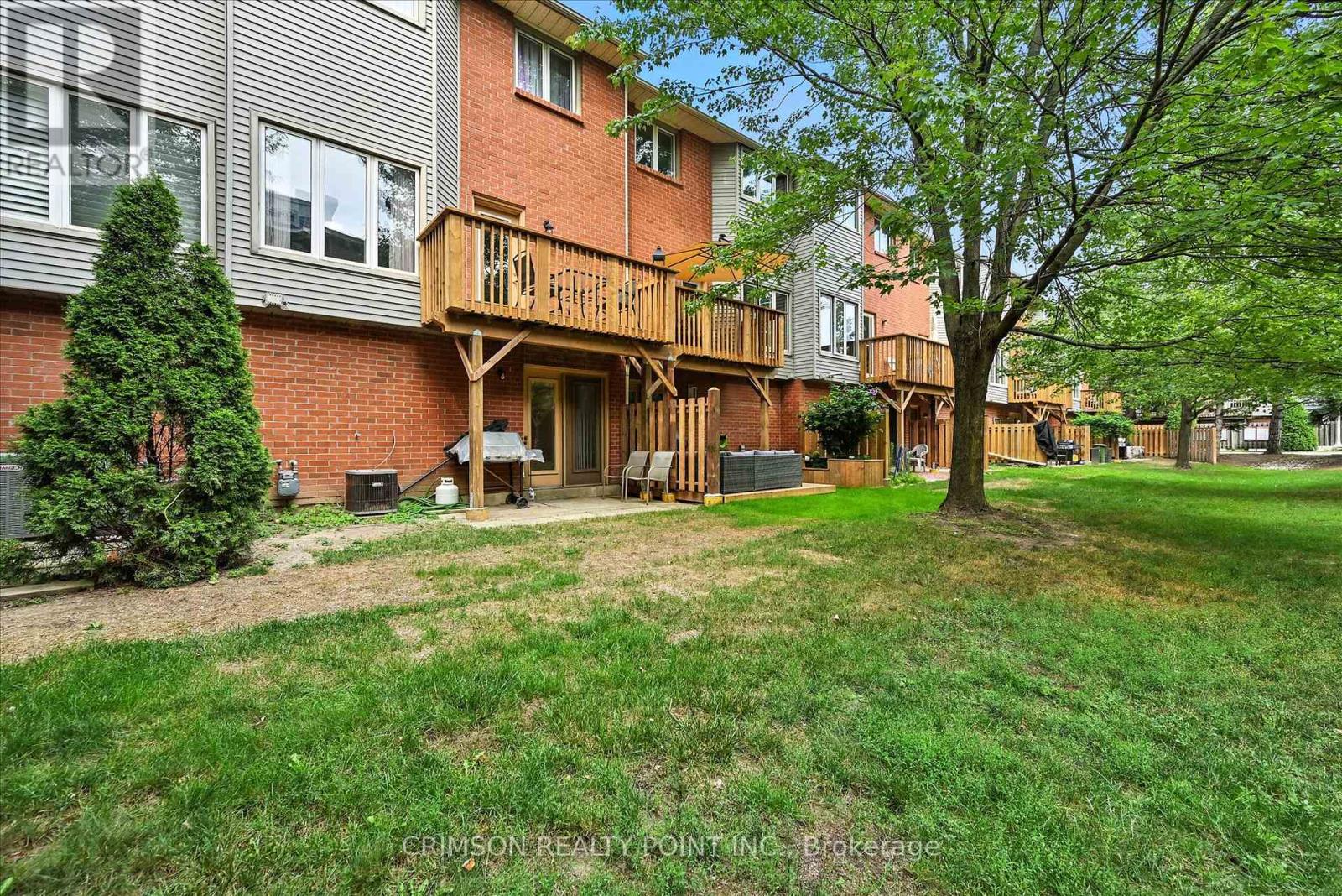 Photo 15 of 47 72 Stone Church Road W, Hamilton ON