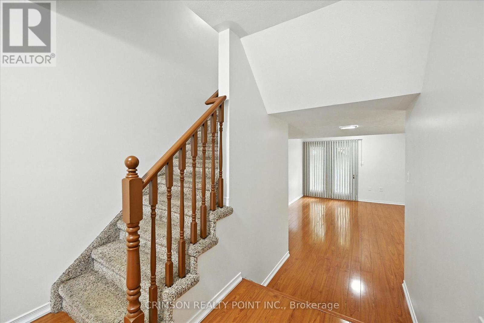 Photo 22 of 47 72 Stone Church Road W, Hamilton ON